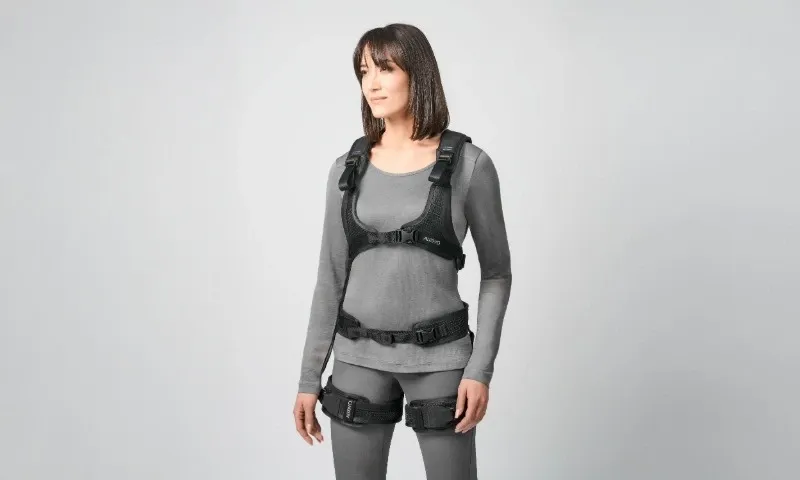 LiftSuit_female_front