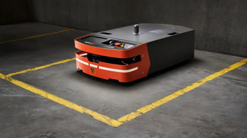 AGV-Safelog-S3 parkt in seinem Stellplatz