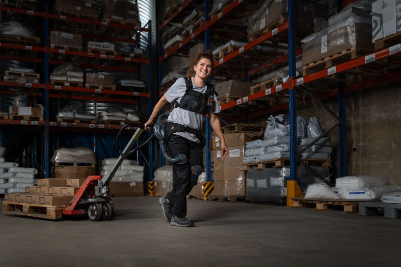 B900 Exoskelett Ziehen