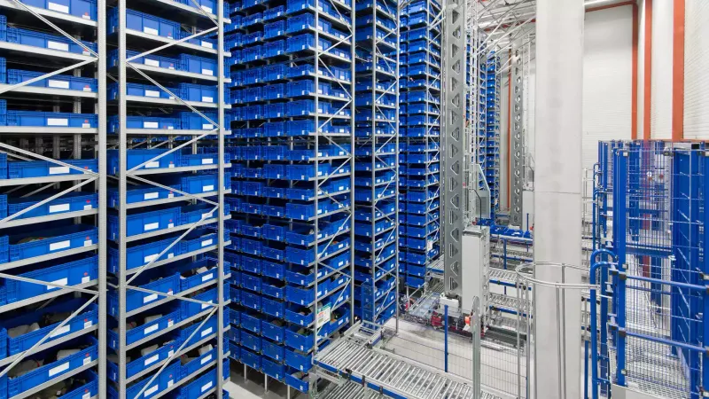 Automatisierung von Kleinteillagerung durch Exotec und Klinkhammer
