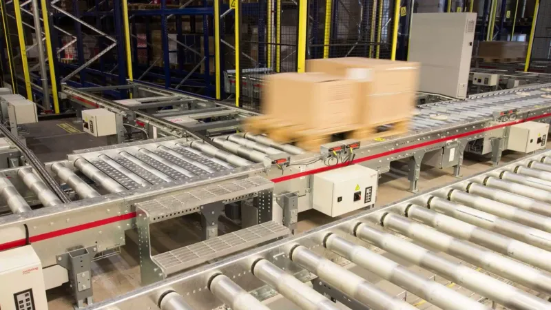 ProMove conveys pallet
