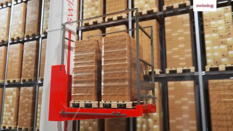 Vectura with loaded pallets