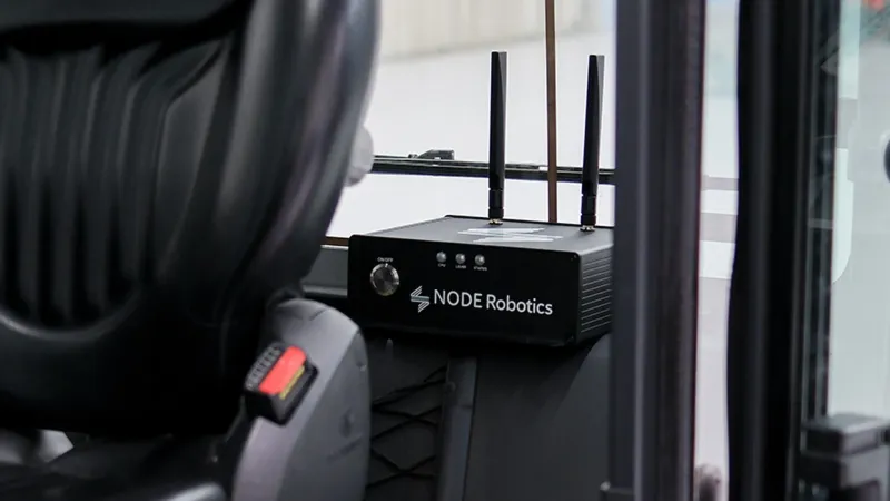 NODE.tracking  Gerät im Fahrzeug